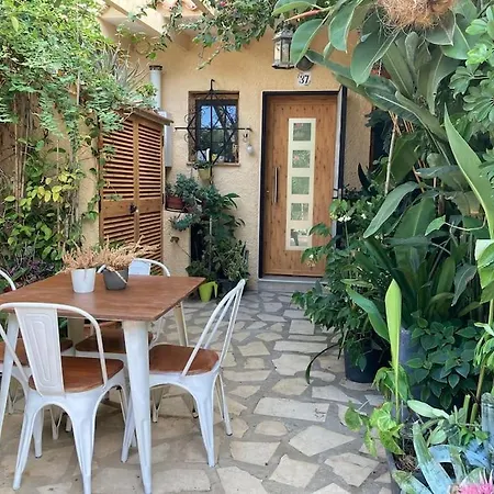 Adosado En Con Gran Jardin Dénia