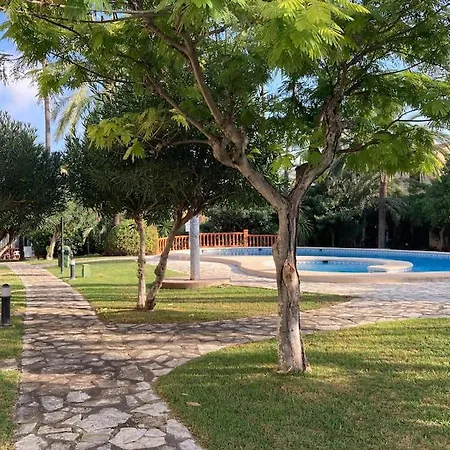 Adosado En Con Gran Jardin Сasa de vacaciones *