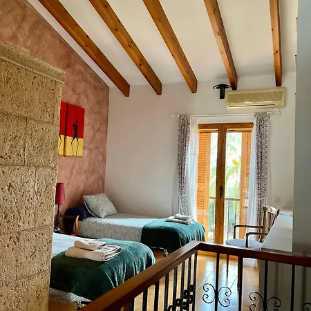 Adosado En Con Gran Jardin Dénia